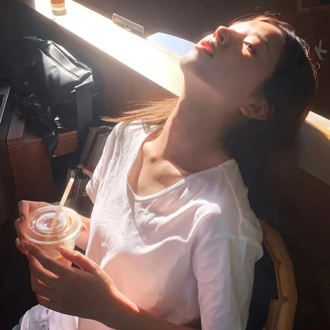 女孩的成长图腾